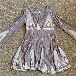 Bell sleeve long sleeve dress